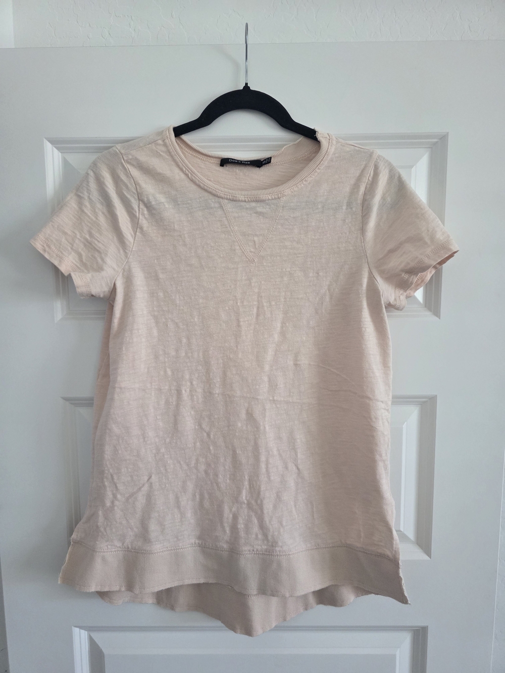 100% Cotton Short Sleeve Tee in Blush Pink. Size S.